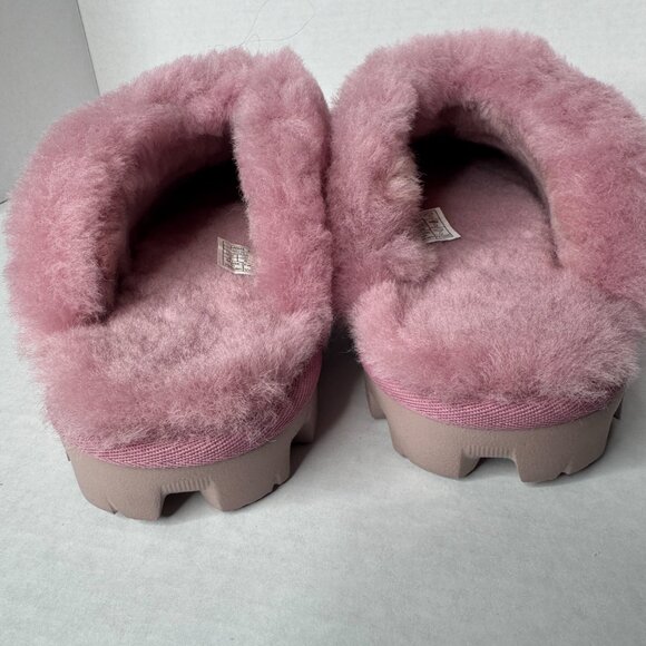 UGG  Slippers - Picture 6 of 10